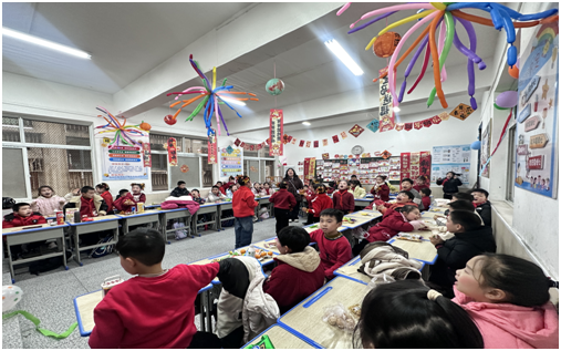 ����(y��u)���I(y��ng)�̭h(hu��n)���������^(q��)�F��W(xu��)У�_(k��i)չ���cԪ�� ӭ�´����༉(j��)(li��n)�g���(d��ng)